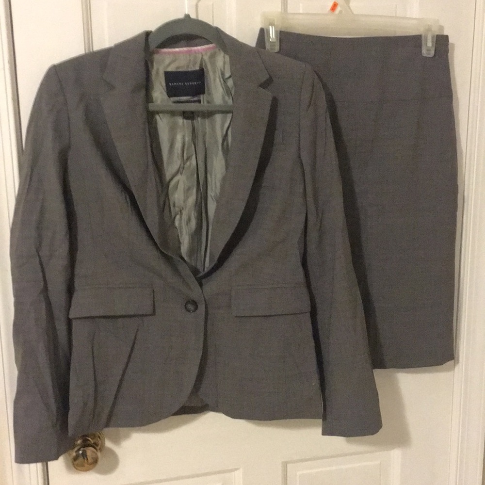 Italian wool Banana Republic gray skirt suit